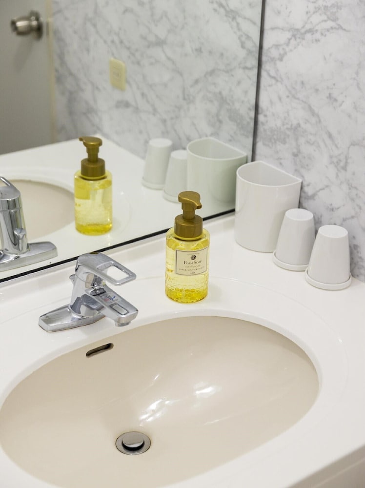 スタンダード ダブルルーム 禁煙 バスルームの設備1 | アリストンホテル神戸