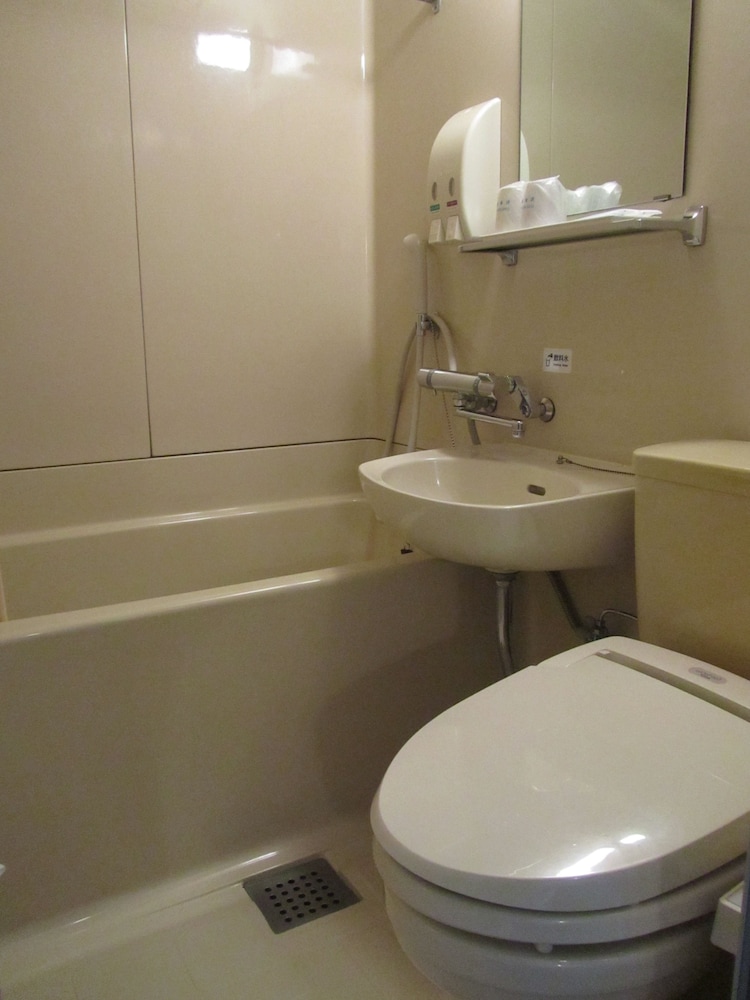 スタンダード ルーム バスルーム0 | ホテル花小路