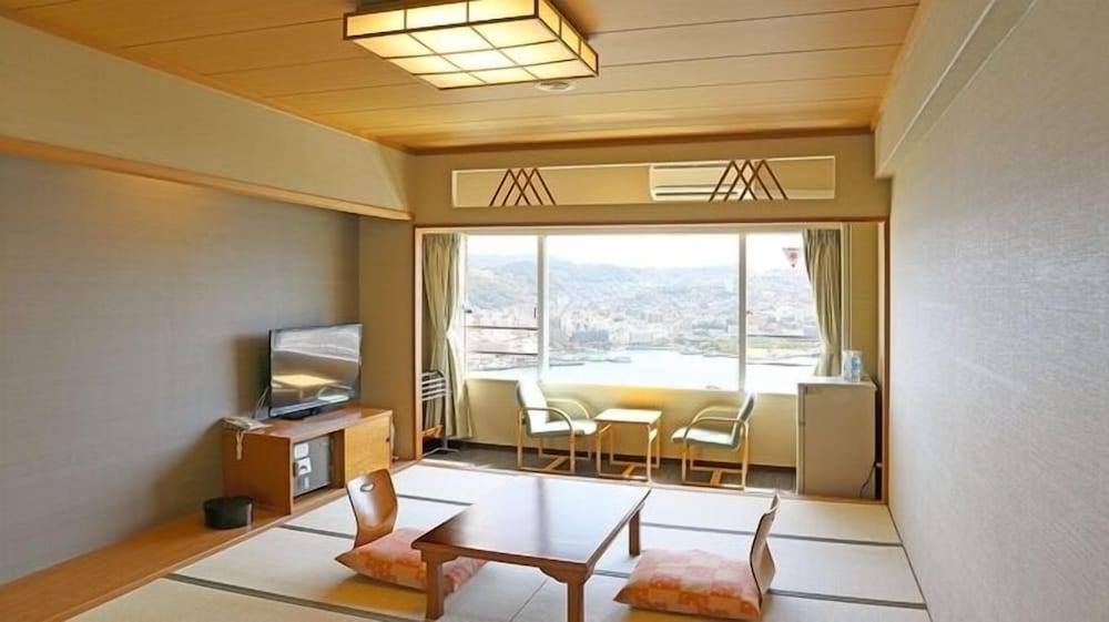[禁煙]スーペリア和室12畳 最上階内風呂あり(シティナイトビュー) | 大江戸温泉物語 長崎ホテル清風