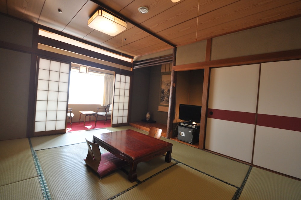 和室 客室2 | 玉名温泉 ホテルしらさぎ