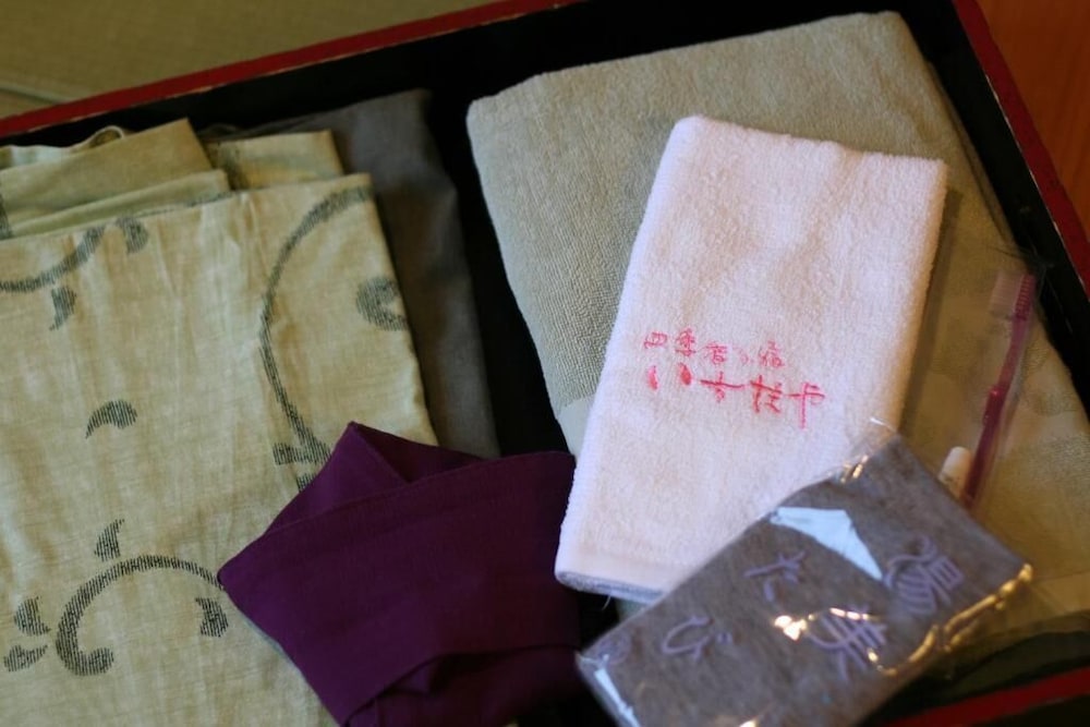 トラディショナル 4 人部屋 客室9 | 城崎温泉 四季香る宿 いちだや