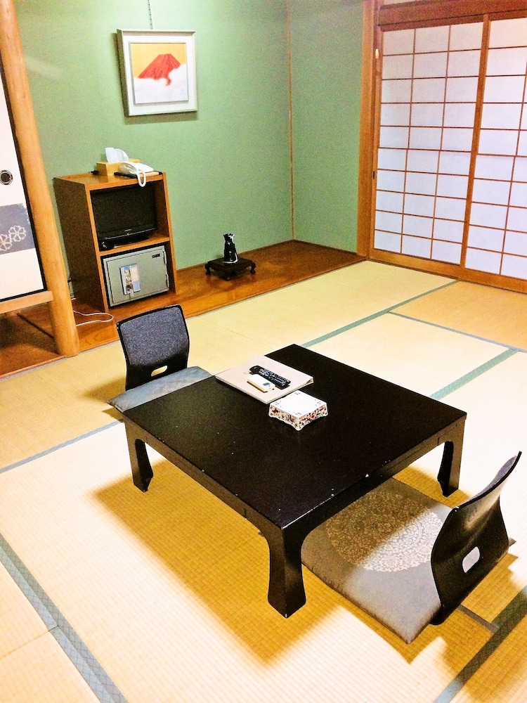 客室1 | 浜坂温泉 魚と屋