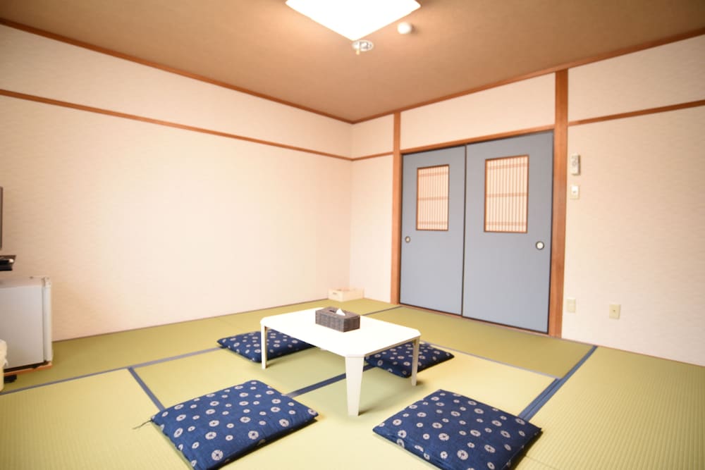 和室 6-8畳 シャワーなし | アレーズド・バレ SHIRAHAMA