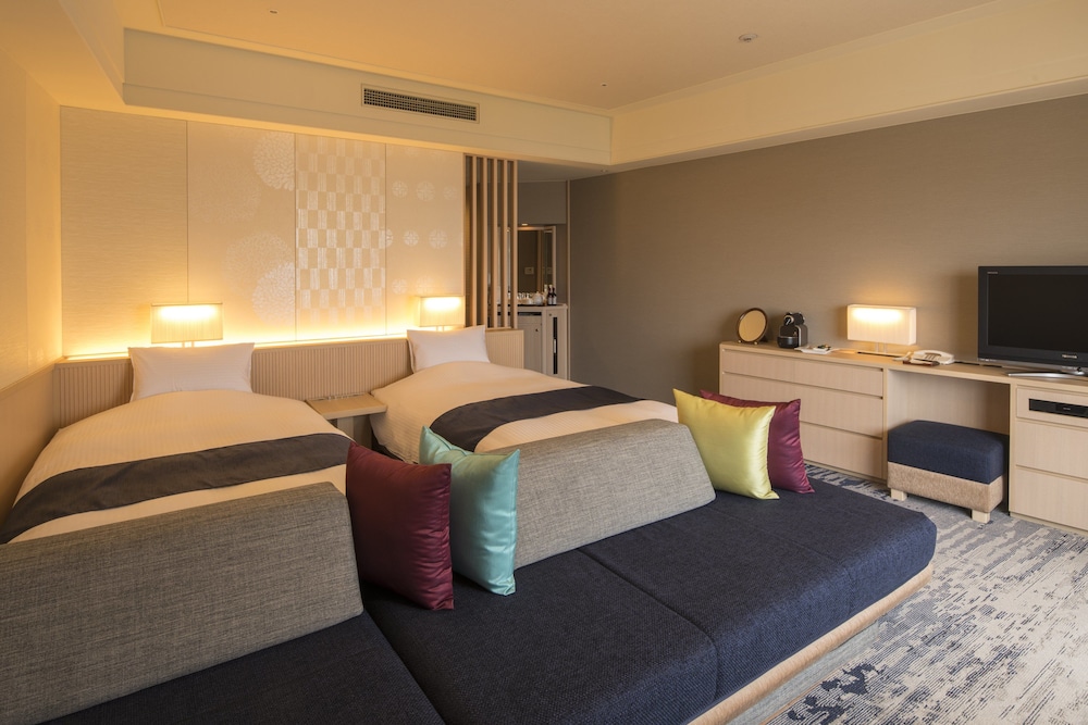 ルーム・水鏡~ジ・アッパー・ビュー~ (extra beds for person over age of 7) 客室0 | 浦安ブライトンホテル東京ベイ