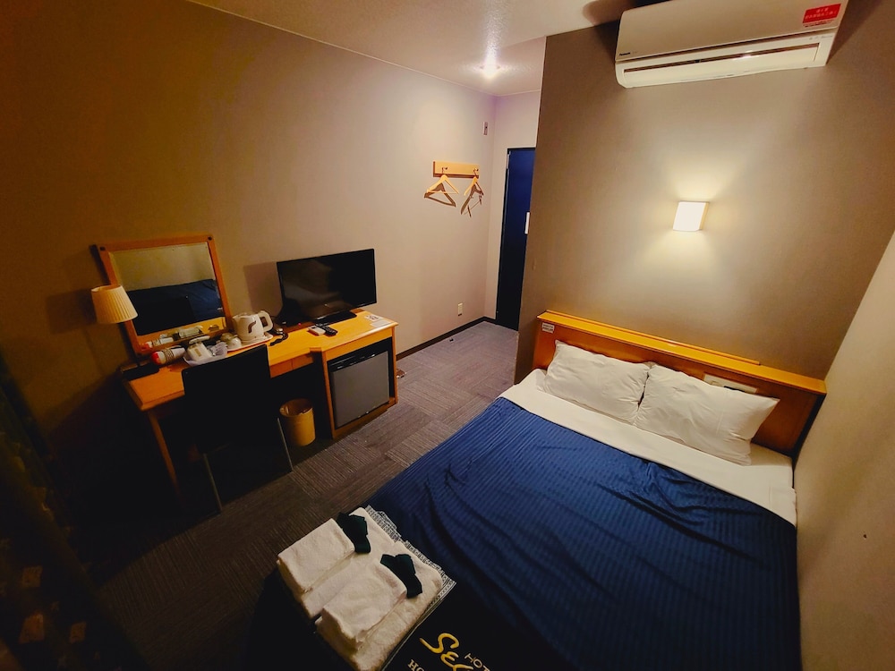 エコノミー ダブルルーム 客室1 | ホテル シーガル
