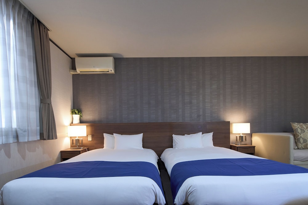 ツインルーム 全館禁煙 客室の設備とサービス0 | ホテル東海