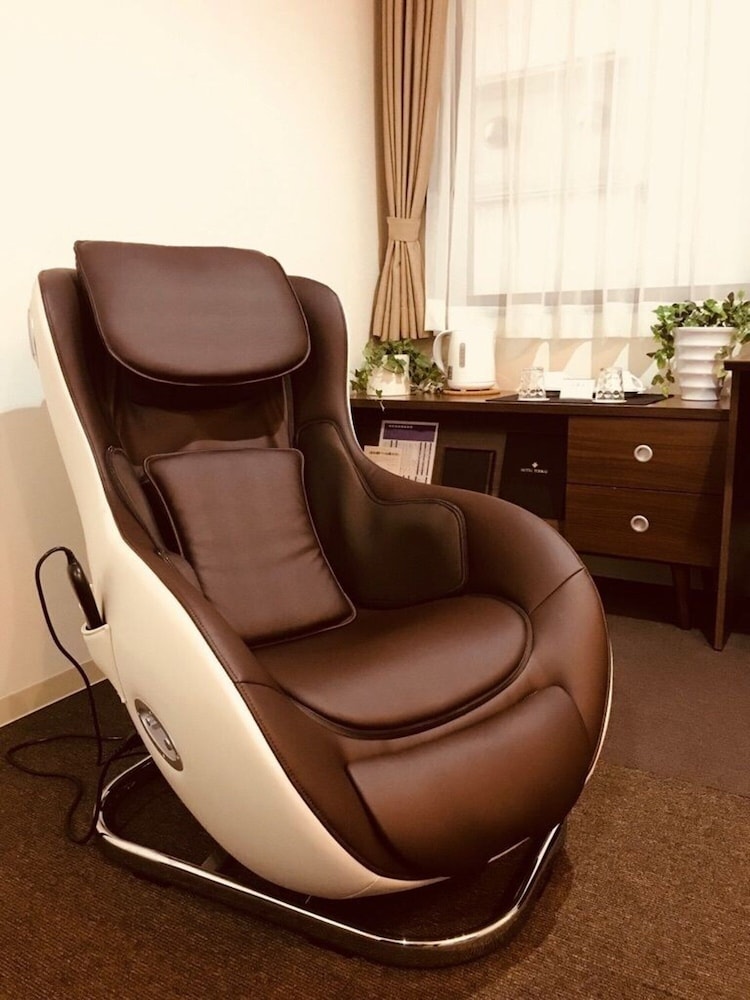 グランドクイーンルーム 2名利用 (マッサージチェア付) 全館禁煙 客室2 | ホテル東海