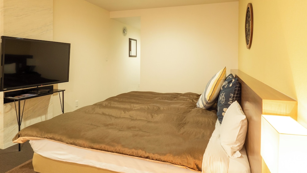 キングダブルルーム 2名利用 全館禁煙 客室4 | ホテル東海