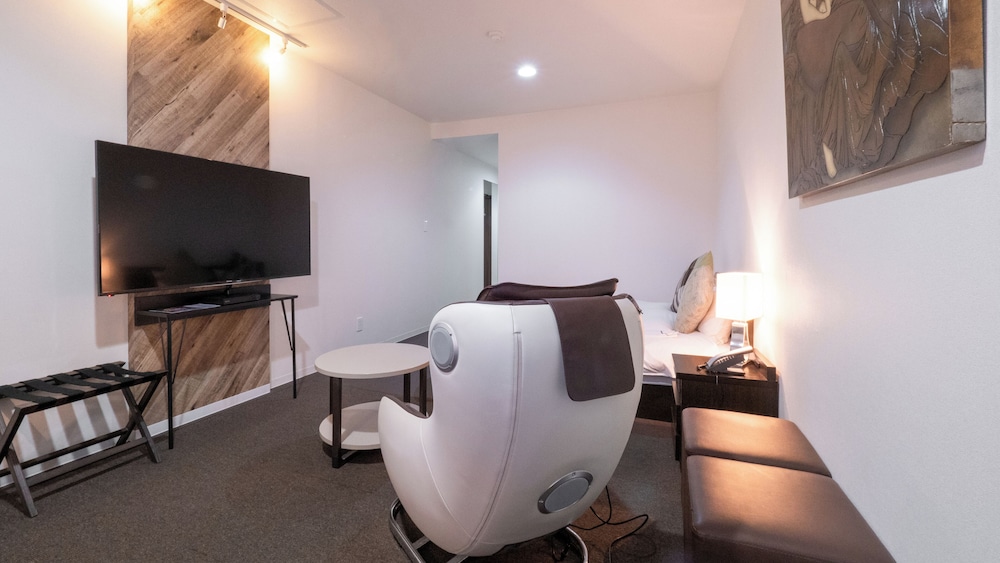 グランドクイーンルーム 2名利用 (マッサージチェア付) 全館禁煙 客室6 | ホテル東海