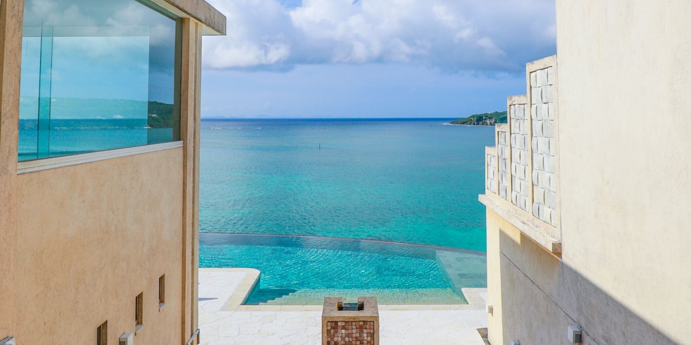 外観 | KAYATSUMA OKINAWA HOTEL & RESORT