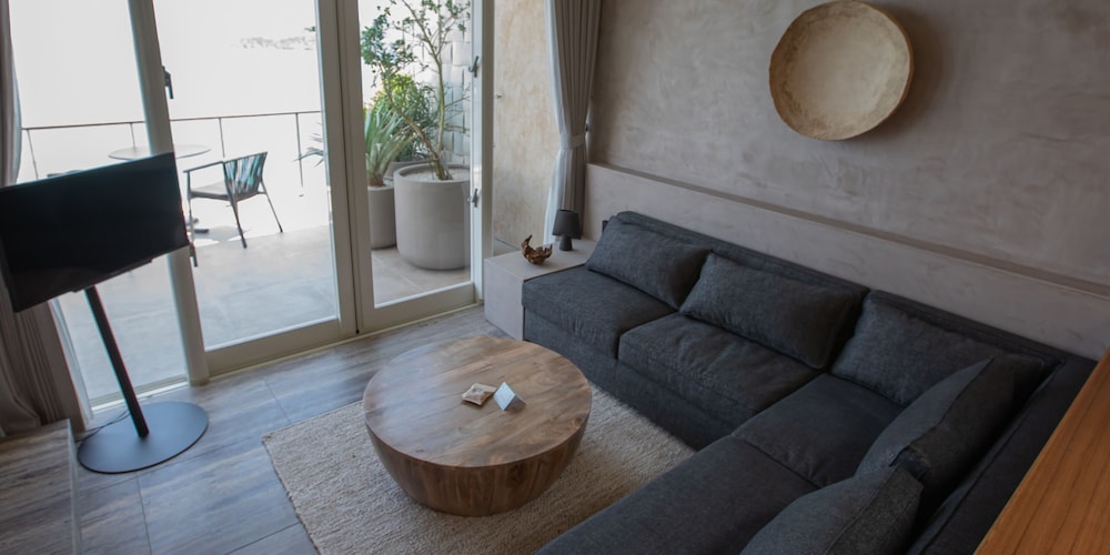 スタンダードヴィラ 禁煙 リビングルーム0 | KAYATSUMA OKINAWA HOTEL & RESORT