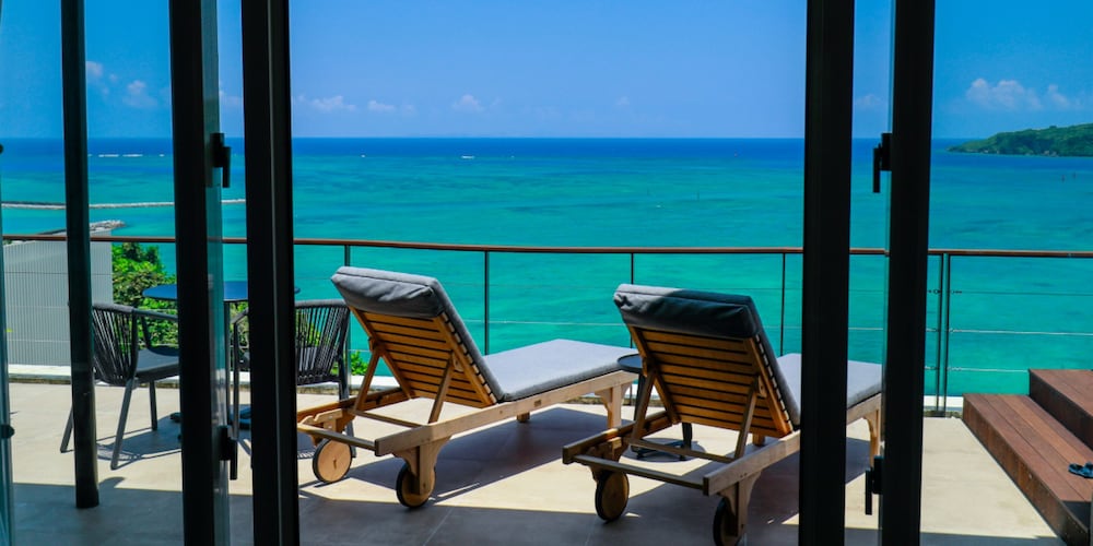 ラグジュアリー ルーム 禁煙 客室3 | KAYATSUMA OKINAWA HOTEL & RESORT