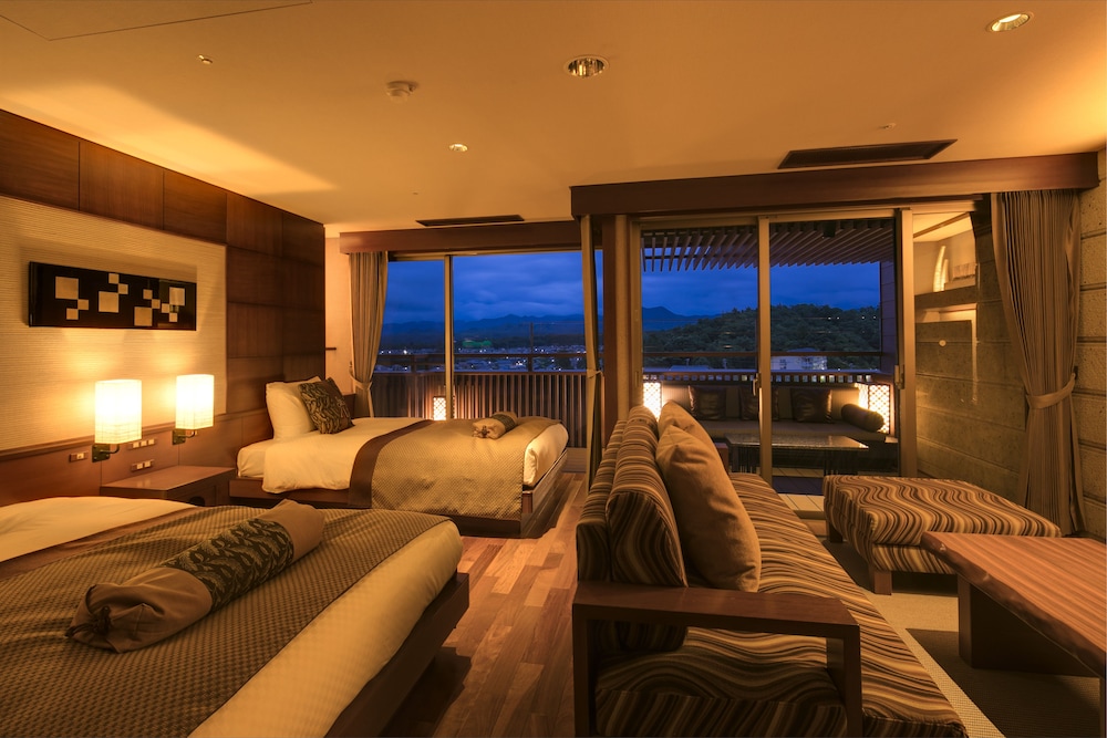 天祥の館 然スイート 和洋室(分煙) 客室2 | ゆのくに天祥