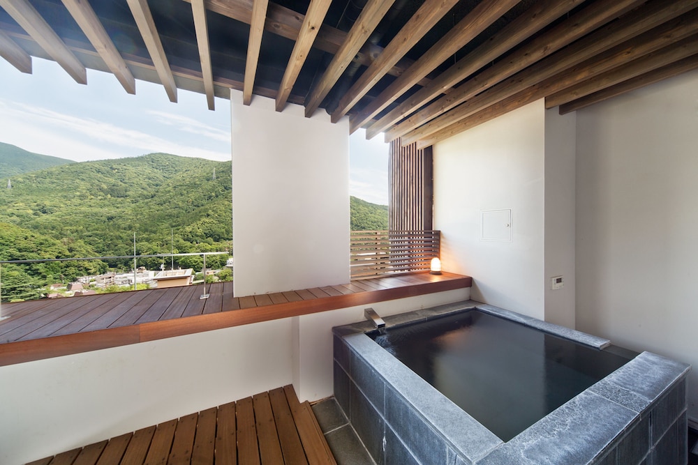 【大人専用】ラグジュアリータワー　デラックスツインルーム　露天風呂付　禁煙 客室2 | あうら橘