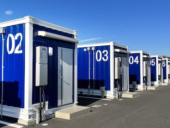 ホテルクレイドルキャビン館⼭