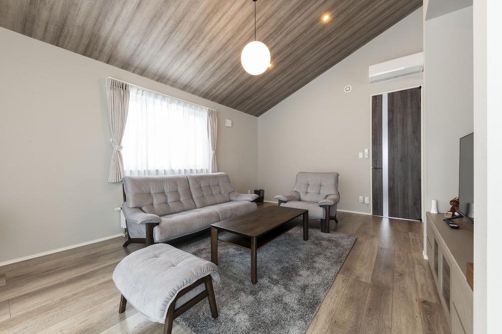 ラグジュアリー ヴィラ リビング エリア37 | LOVES ONLY YOU【Ezo Fuji Foothills】