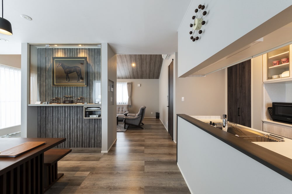 ラグジュアリー ヴィラ リビング エリア28 | LOVES ONLY YOU【Ezo Fuji Foothills】