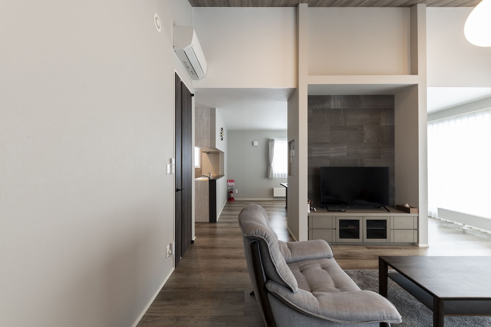 ラグジュアリー ヴィラ リビング エリア19 | LOVES ONLY YOU【Ezo Fuji Foothills】