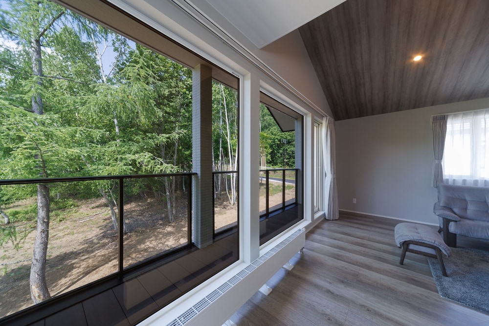 ラグジュアリー ヴィラ リビング エリア10 | LOVES ONLY YOU【Ezo Fuji Foothills】