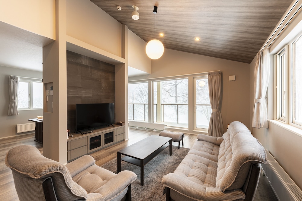 ラグジュアリー ヴィラ リビング エリア39 | LOVES ONLY YOU【Ezo Fuji Foothills】