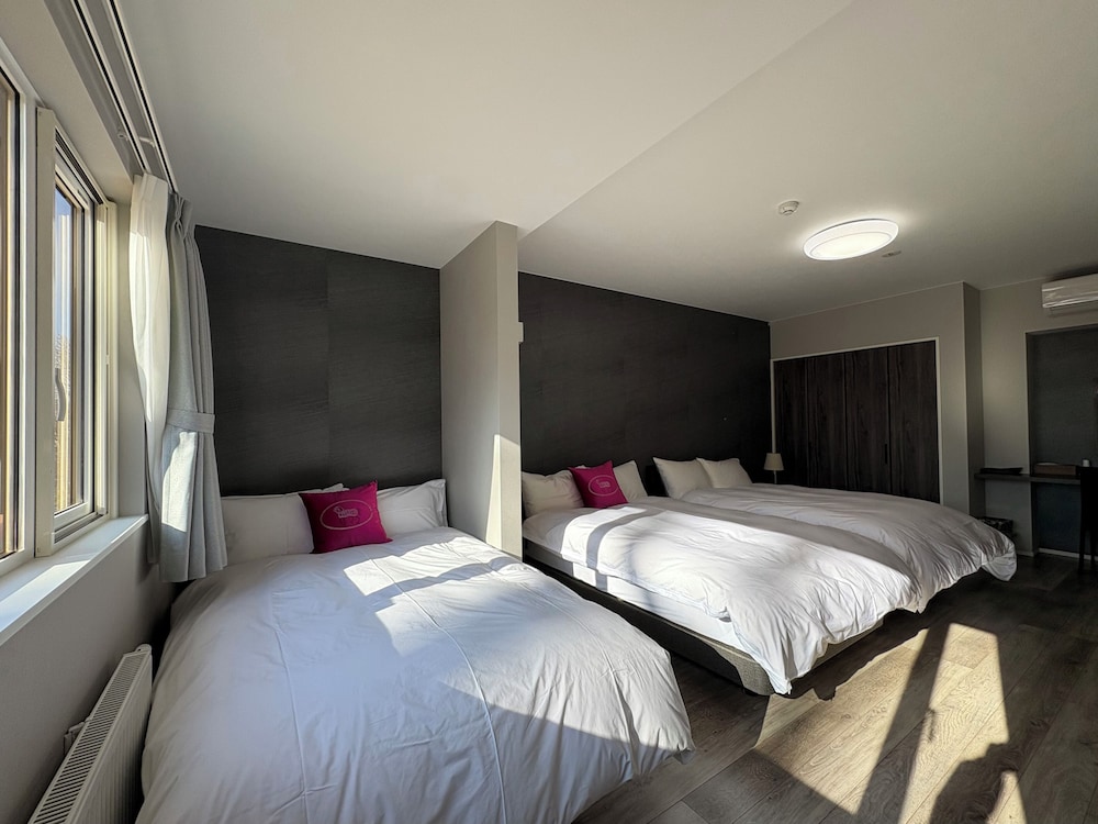 ラグジュアリー ヴィラ 客室2 | LOVES ONLY YOU【Ezo Fuji Foothills】