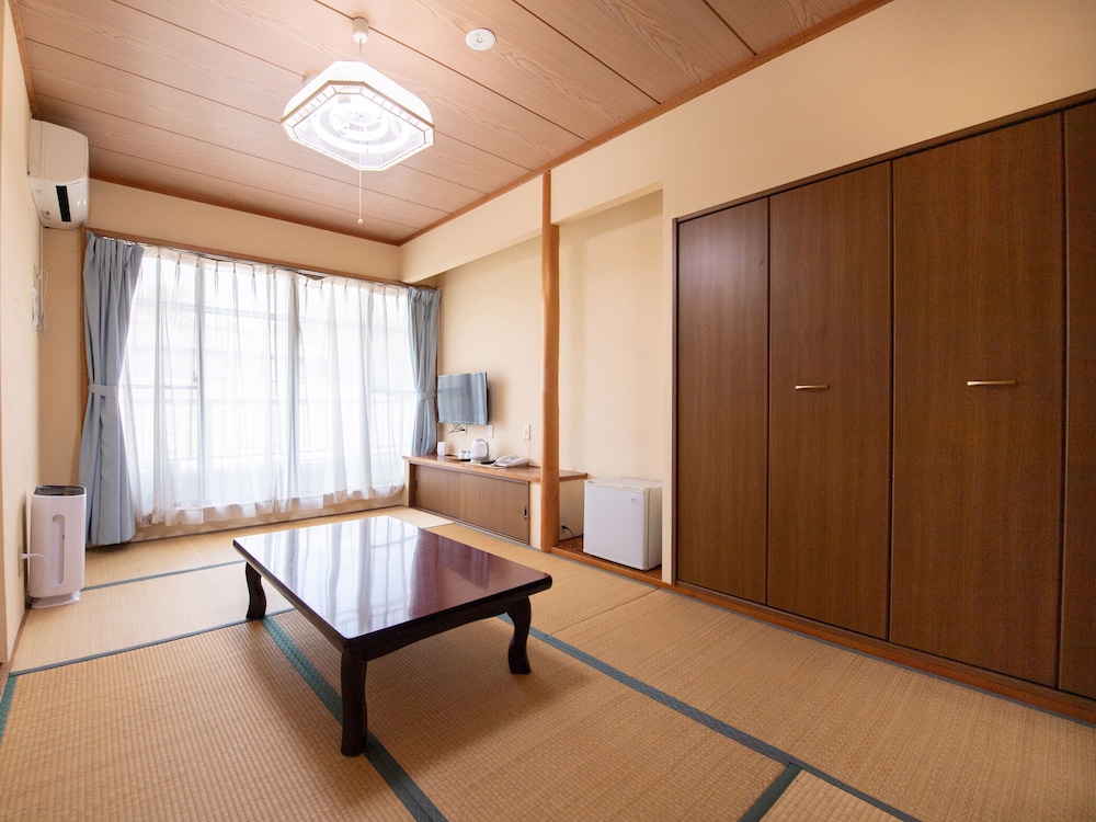 トラディショナル 4 人部屋 禁煙 別館 客室1 | Tabist ホテル山城温泉
