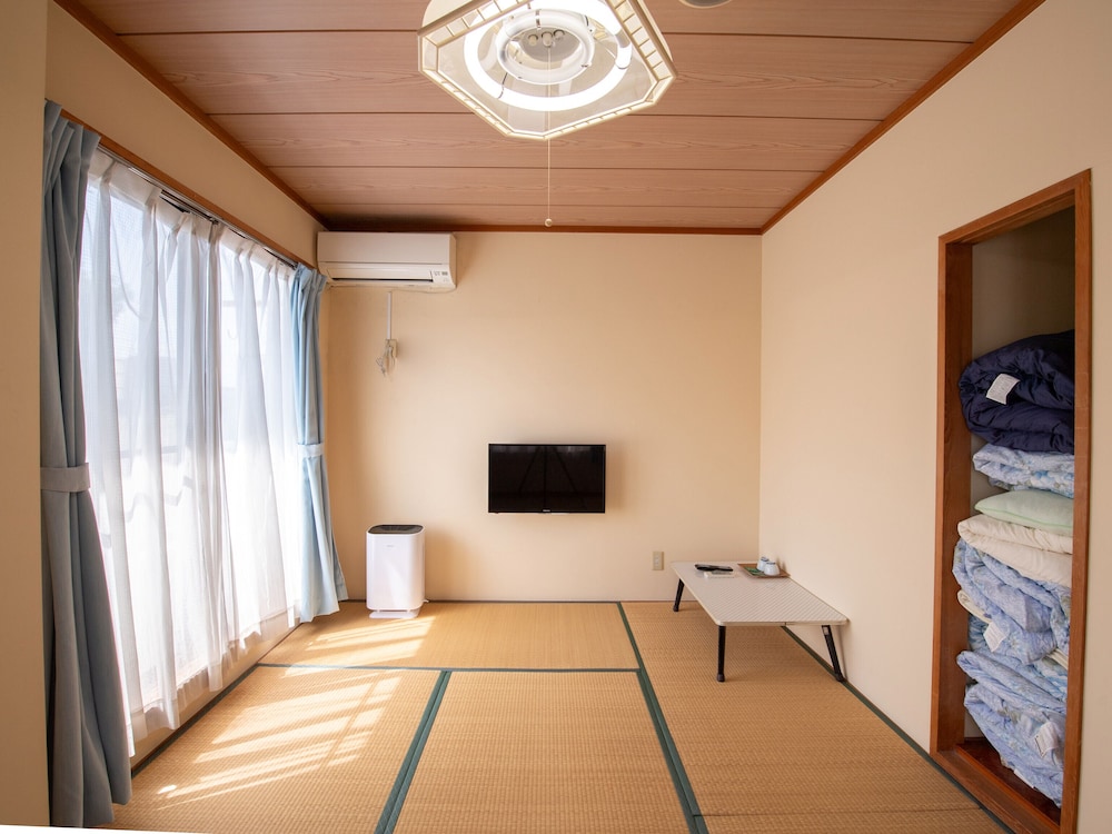 トラディショナル トリプルルーム 禁煙 別館 客室3 | Tabist ホテル山城温泉