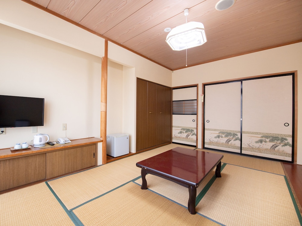 トラディショナル 4 人部屋 禁煙 別館 | Tabist ホテル山城温泉