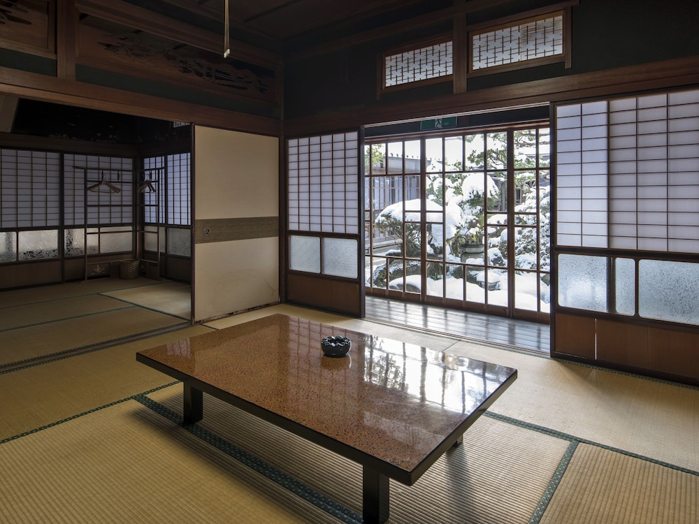 スタンダード ルーム ガーデンビュー 客室2 | 朝日館