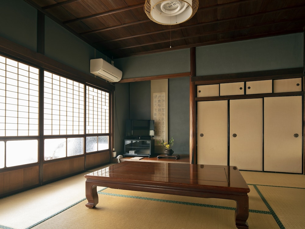 スタンダード ルーム ガーデンビュー | 朝日館