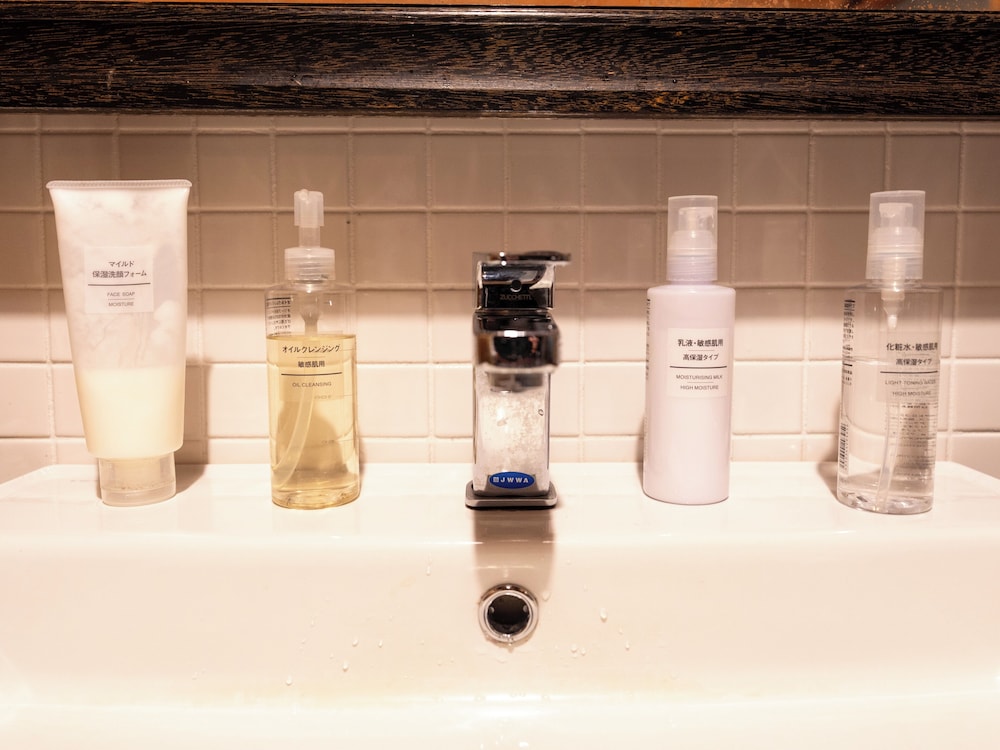 デラックス 4 人部屋 客室13 | 朝日館