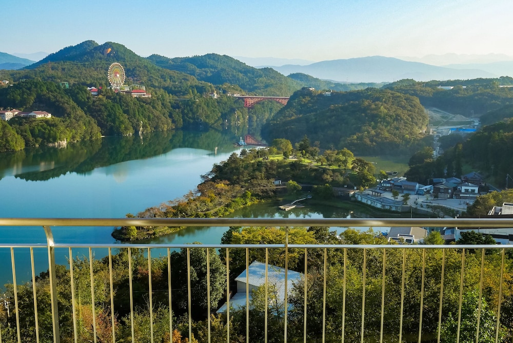 スタンダード 洋室ツインルーム 禁煙 バルコニーからの眺望0 | 恵那峡温泉ホテル ゆずり葉