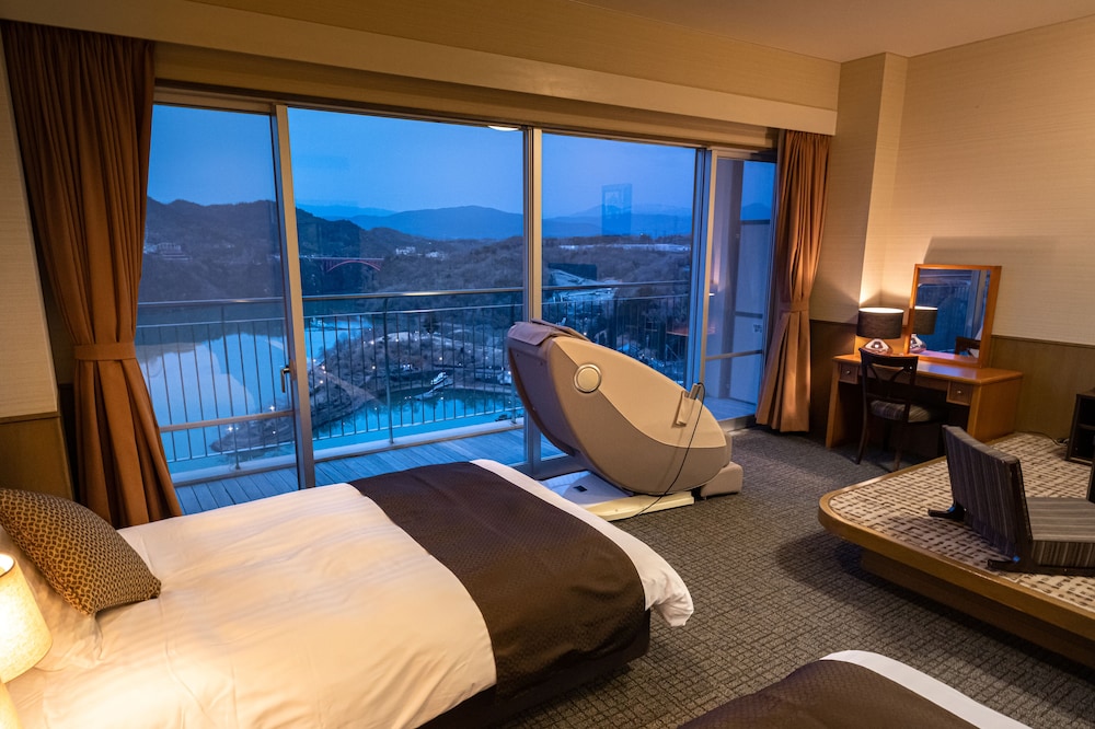 マッサージチェア付きツインルーム 禁煙 客室2 | 恵那峡温泉ホテル ゆずり葉