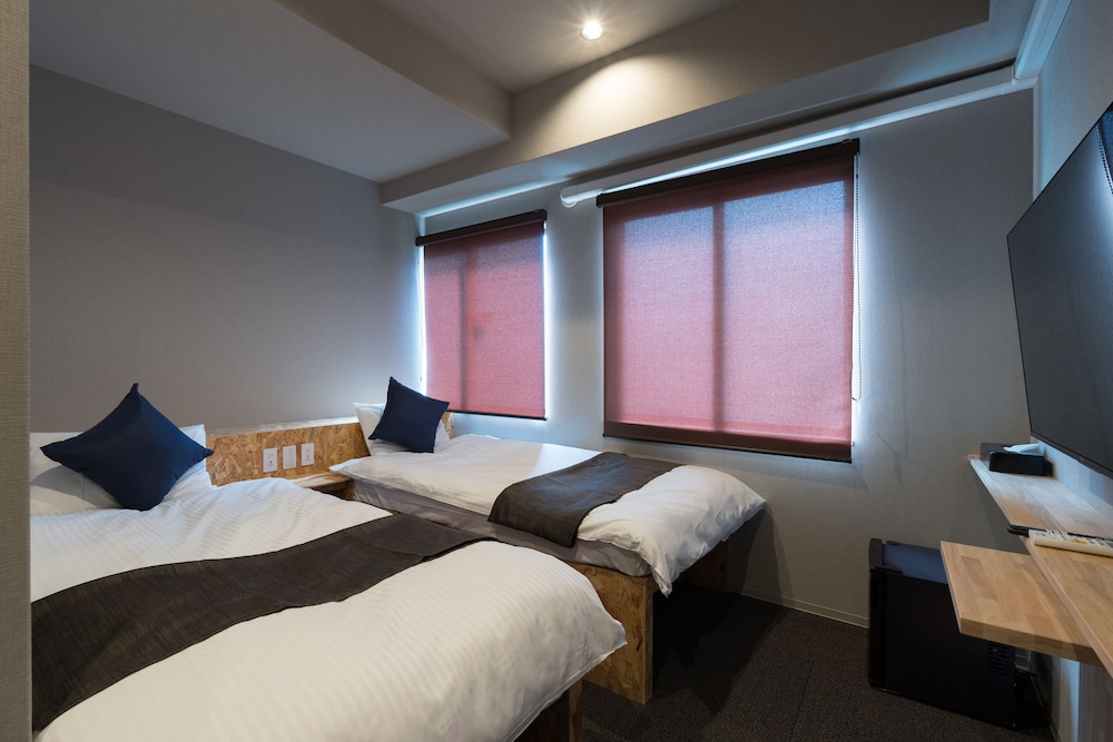 スタンダード ツインルーム 禁煙 客室1 | 3U NAMBA MINAMI by DOYANEN