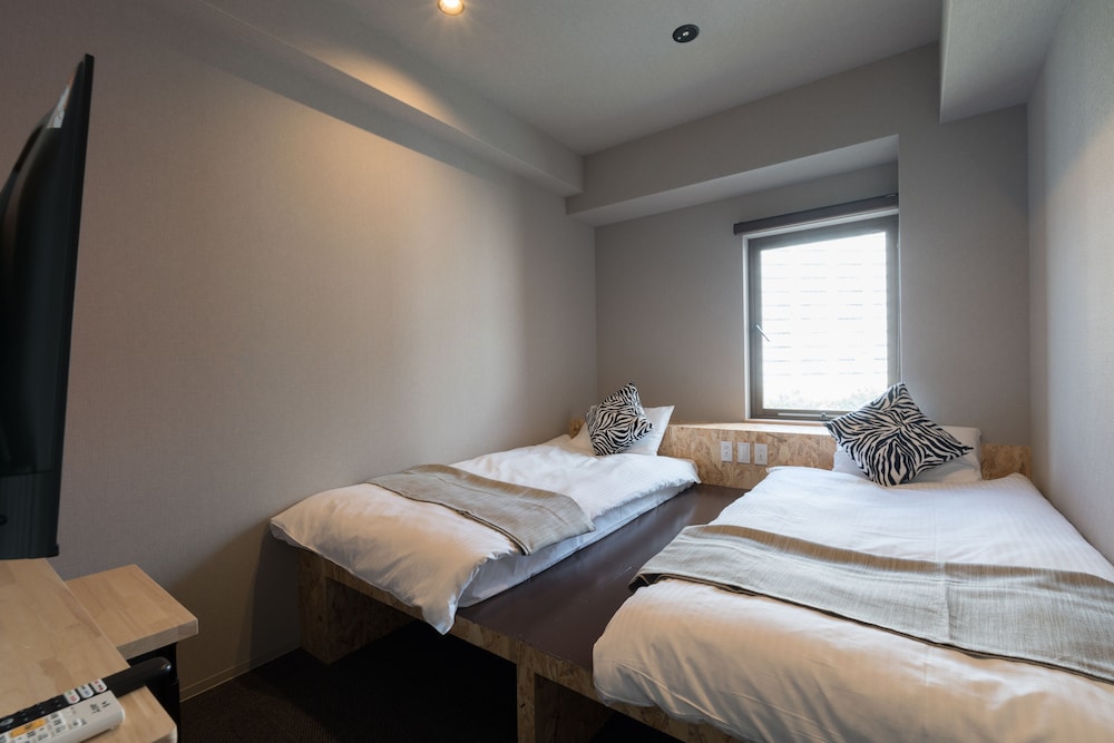 ハリウッドツイン 禁煙 客室7 | 3U NAMBA MINAMI by DOYANEN