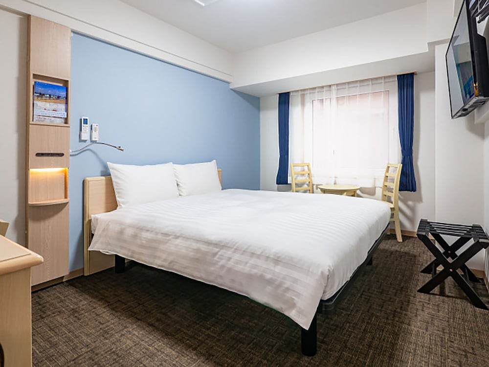 スタンダードダブル 喫煙可 (電子タバコ専用) | 東横 INN 御殿場駅前