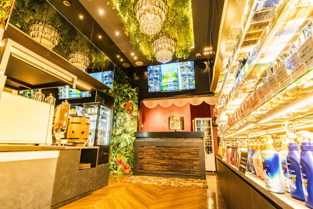 フロント1 | ホテル プティバリフォレスト 新宿3丁目店