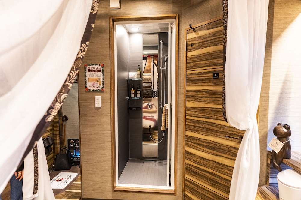 スタンダード ルーム 喫煙可 客室3 | ホテル プティバリフォレスト 新宿3丁目店