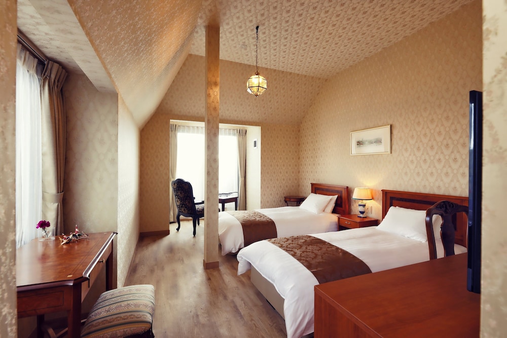 ベーシック ツインルーム 禁煙 マウンテンビュー | オーベルジュ フレンチの森