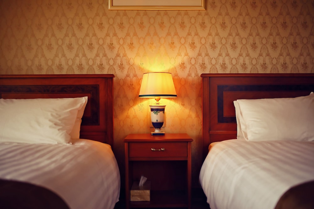 ベーシック ツインルーム 禁煙 マウンテンビュー 客室2 | オーベルジュ フレンチの森