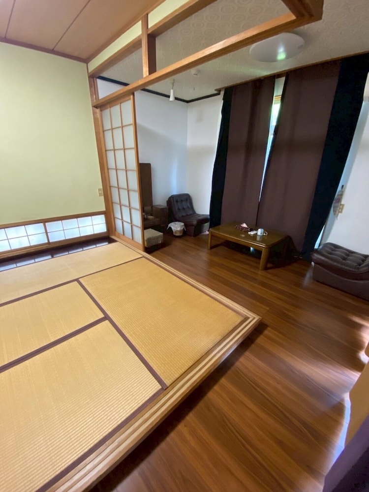 まるい 客室10 | 丸亀の宿 澤食さわい