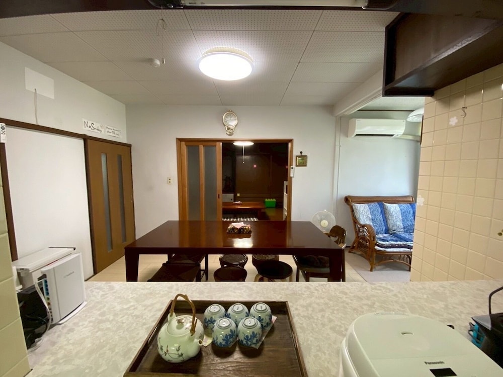 まるい リビング エリア7 | 丸亀の宿 澤食さわい