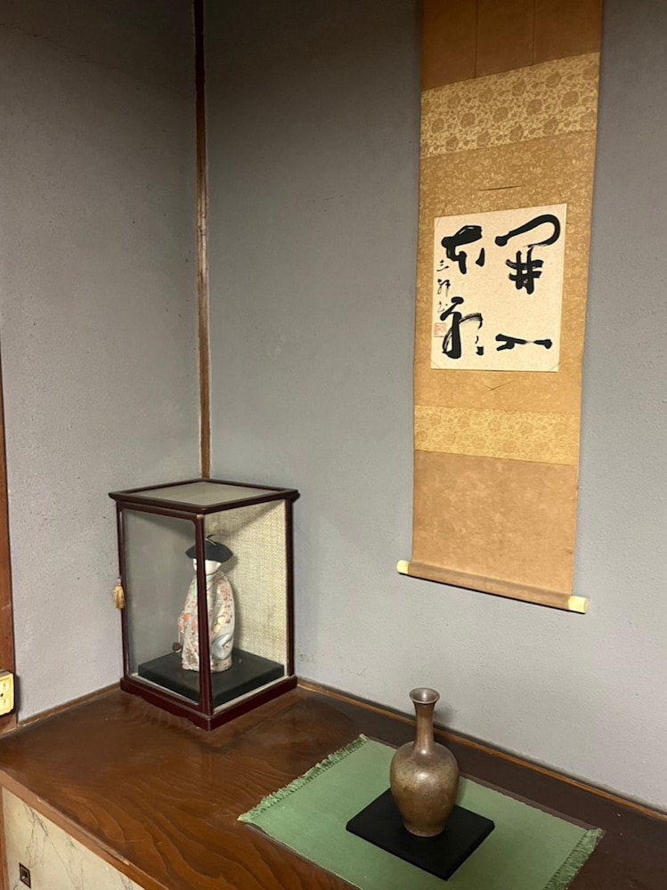 まるい リビング エリア4 | 丸亀の宿 澤食さわい