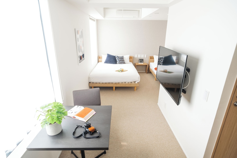 ファミリー スタジオ ベッド (複数台) 禁煙 (Studio 40) リビング エリア0 | KABIN Gion (旧 Kabin Minamiza)