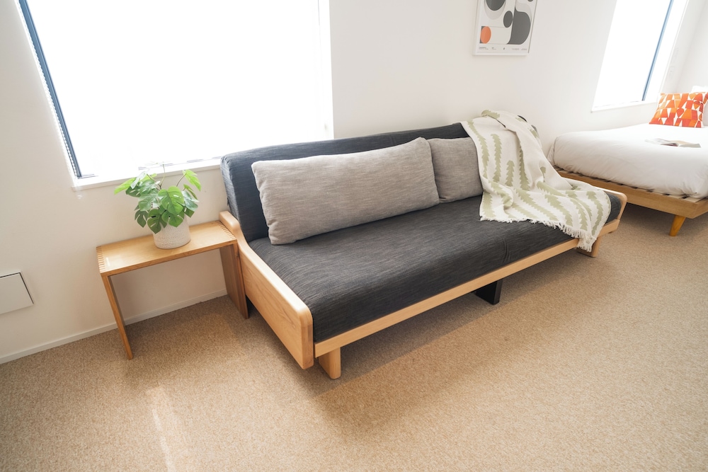 ベーシック スタジオ ベッド (複数台) 禁煙 (Studio 25) リビング エリア0 | KABIN Minamiza