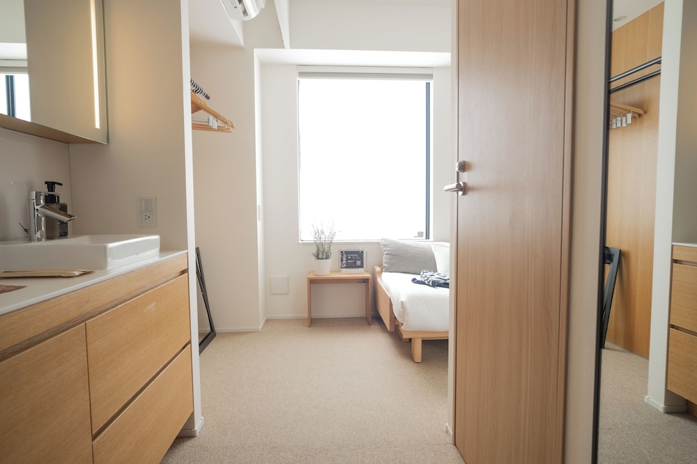 デザイン スタジオ ベッド (複数台) 禁煙 (Studio 30) 客室7 | KABIN Gion (旧 Kabin Minamiza)