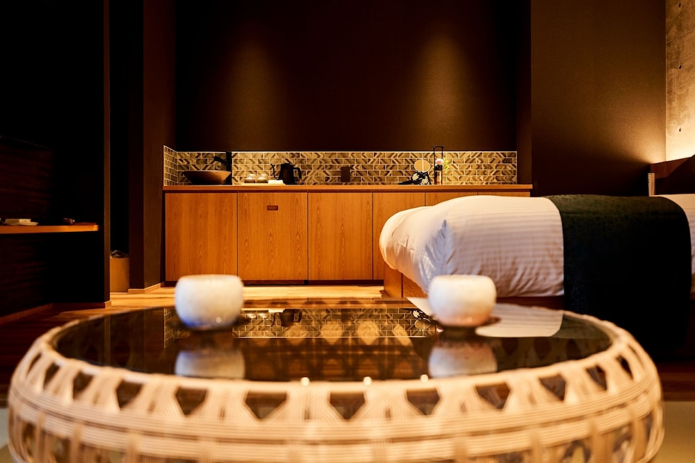 和洋ツイン2 ベッドルーム(+2和布団追加可能) 禁煙 客室5 | 枳殻邸別館