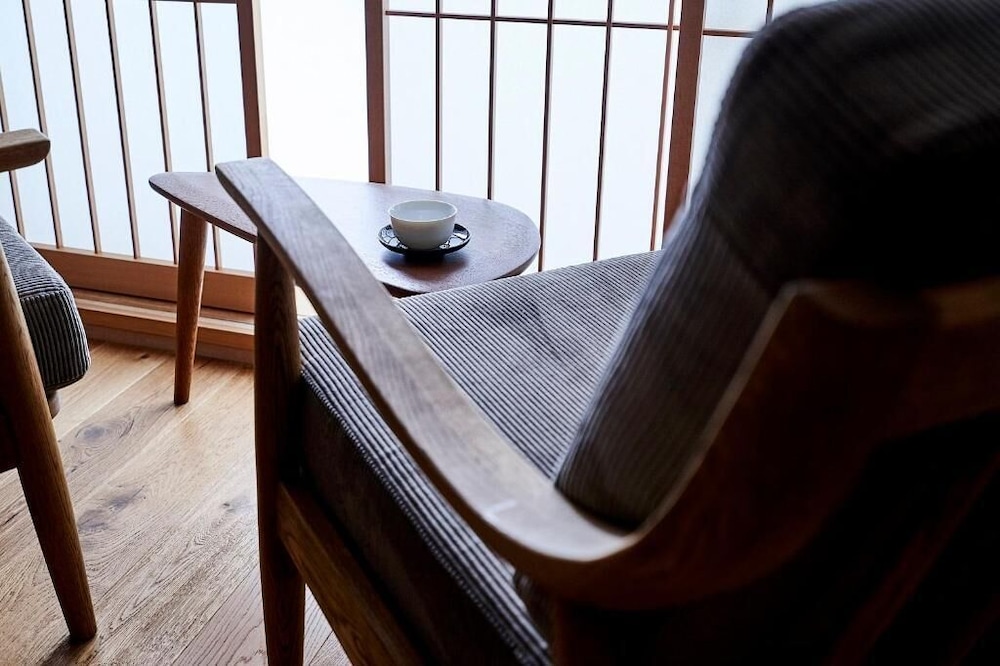 ベーシック ツインルーム 2 ベッドルーム 客室1 | 枳殻邸別館