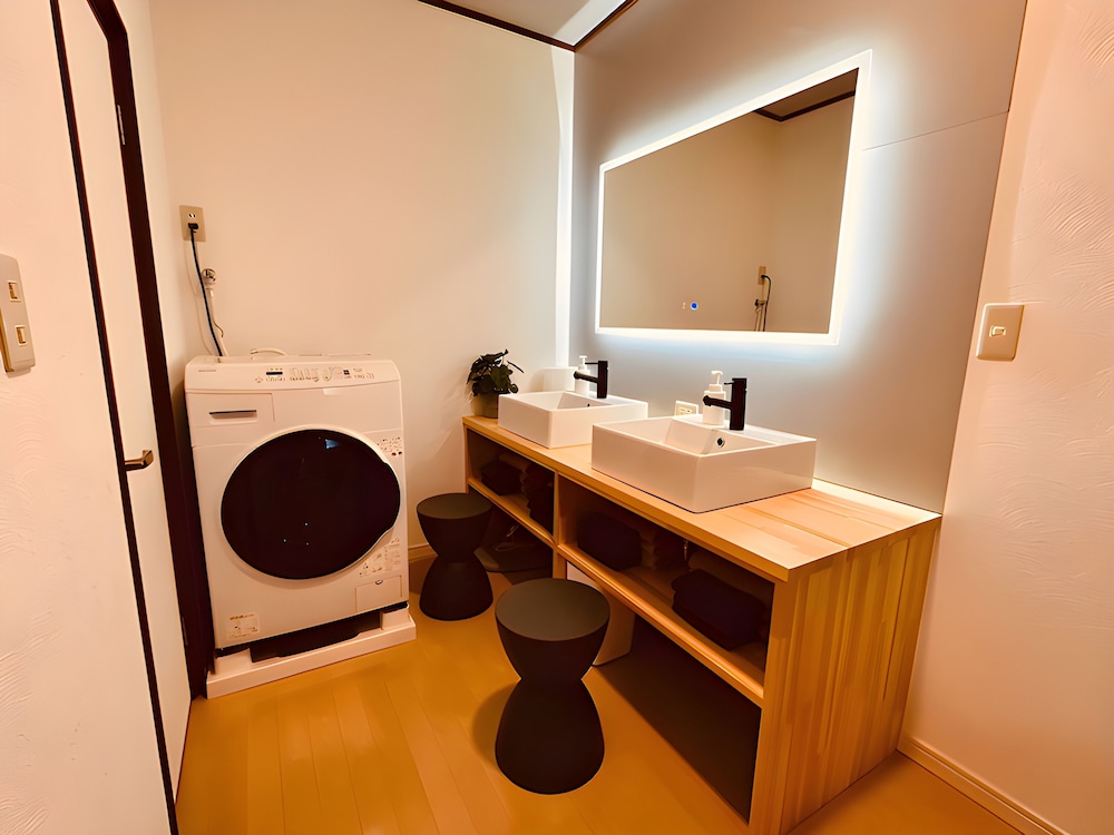 ベーシック ハウス ベッド (複数台) 禁煙 ビーチサイド バスルーム1 | Eternity Marina HOUSE 御宿