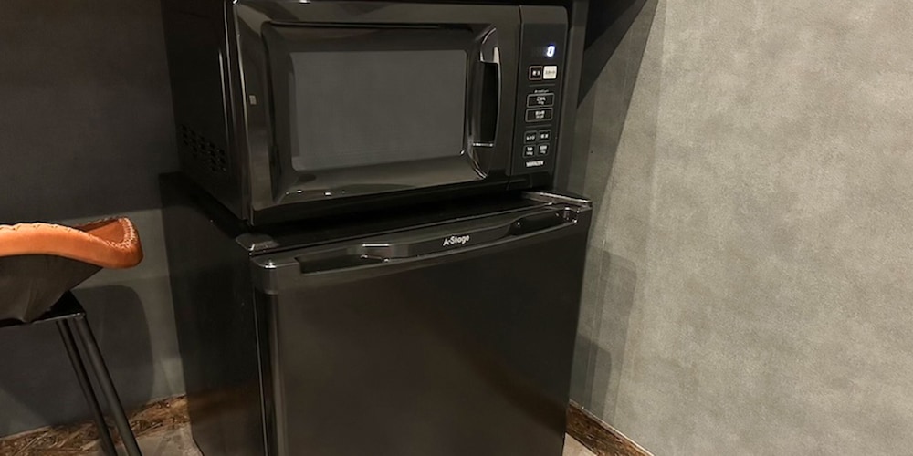 [禁煙] シックで落ち着く琉球モダンのお部屋 (~3名様) 客室10 | 杜屋西表島ホテル
